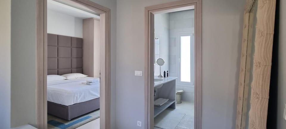Bathroom, Bedroom