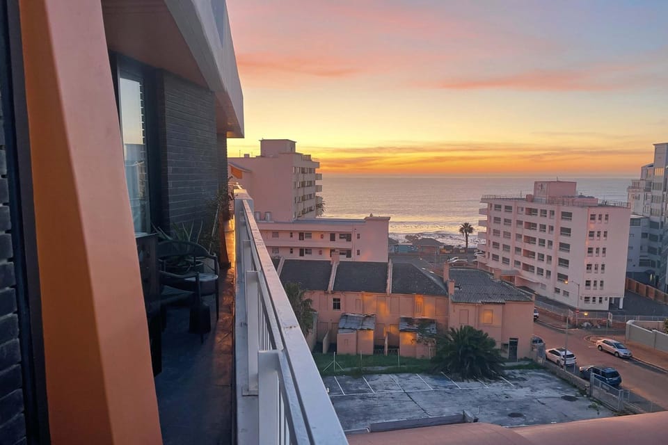 Eleve 602 - Sea Point Apt Views Pool Apartment in Sea Point