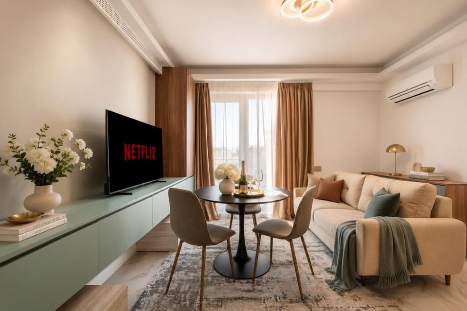 Living room, Dining area