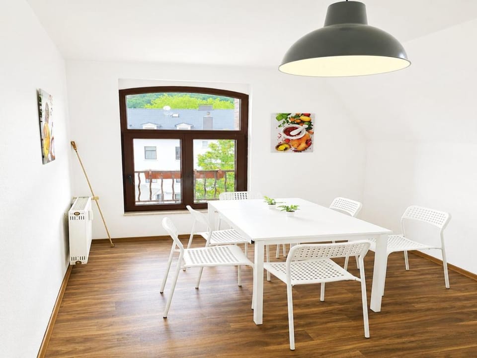 Seating area, Dining area