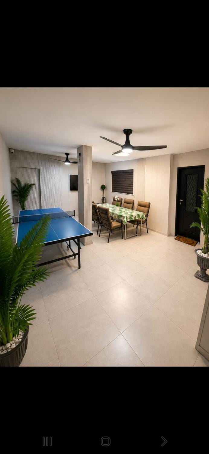 global stays 4 Bedroom Ground Floor Apartment Apartment in North District