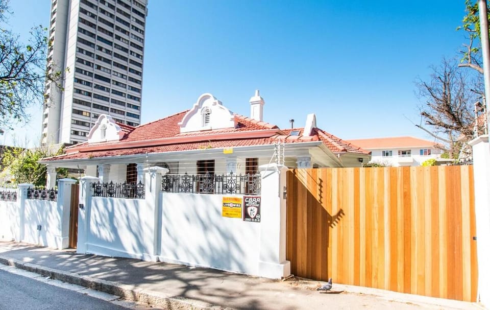 Artistic Victorian Oasis In the City House in Cape Town
