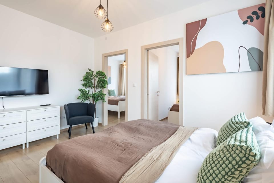 Central - Balcony -Sleep Well City Stays Apartment in Budapest
