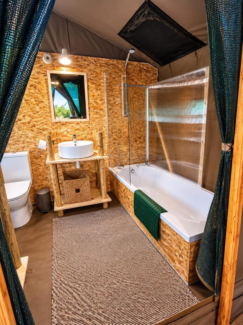 Safari Glamping Rhino Luxury tent in Viana do Castelo District, Portugal
