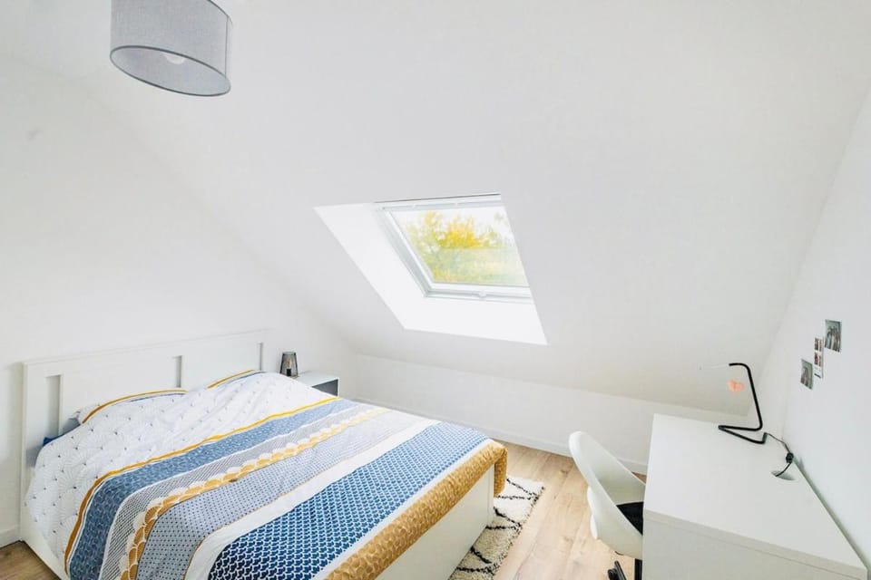 Casa Eden - 7-Bedroom House - Enclosed Garden Villa in Angers