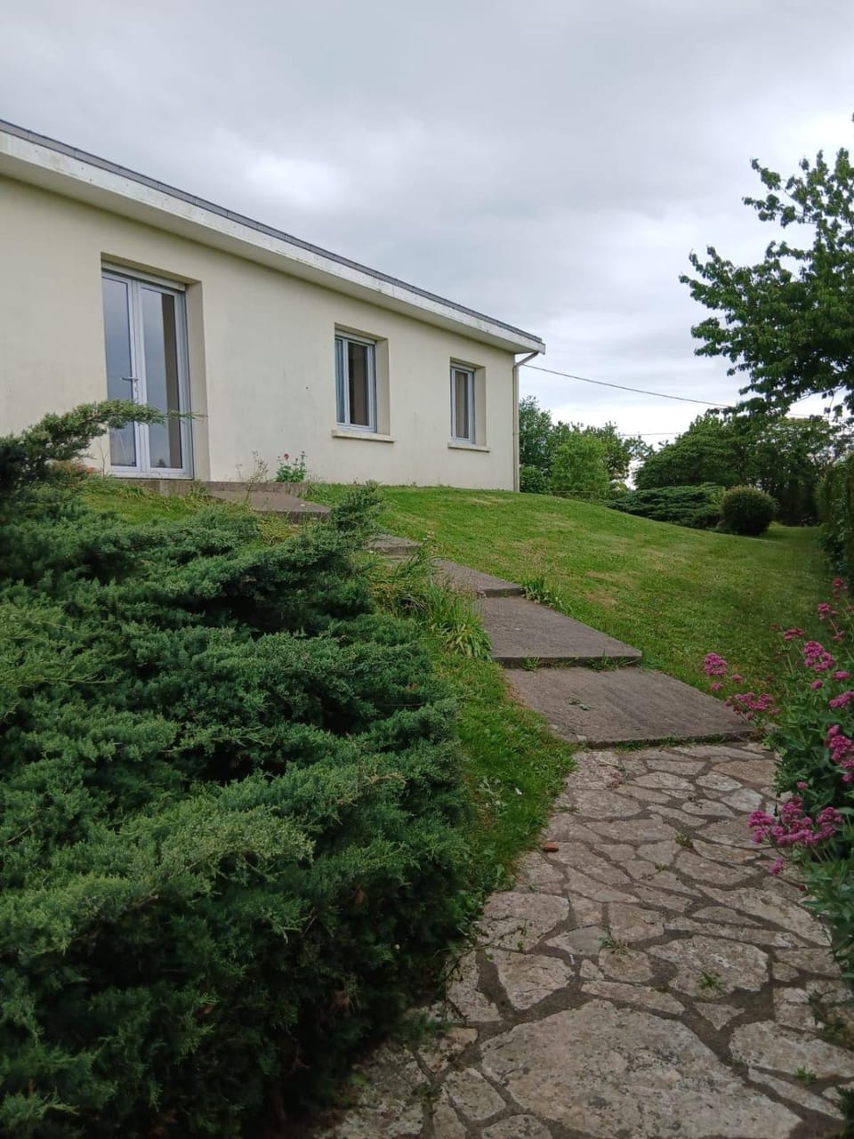 Property building, Natural landscape, Garden view
