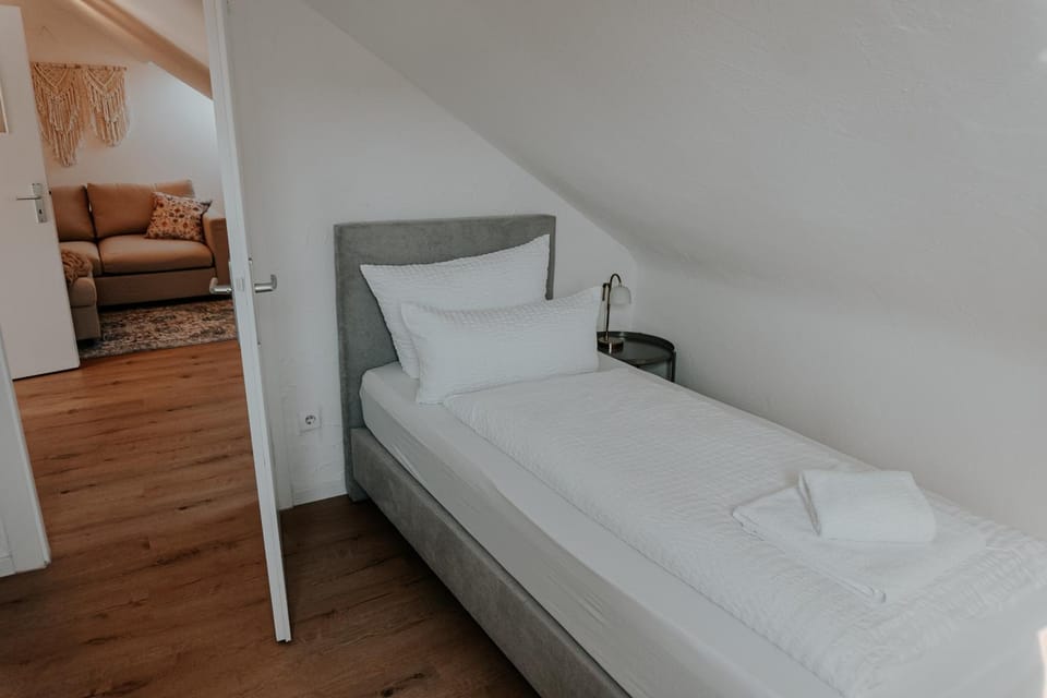 Bed, Photo of the whole room, Bedroom, towels