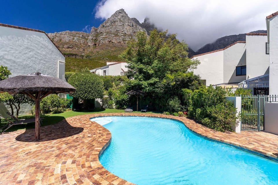 Camps Bay Nest - Townhouse with ocean views House in Camps Bay