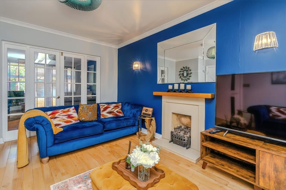 TV and multimedia, Living room, Seating area