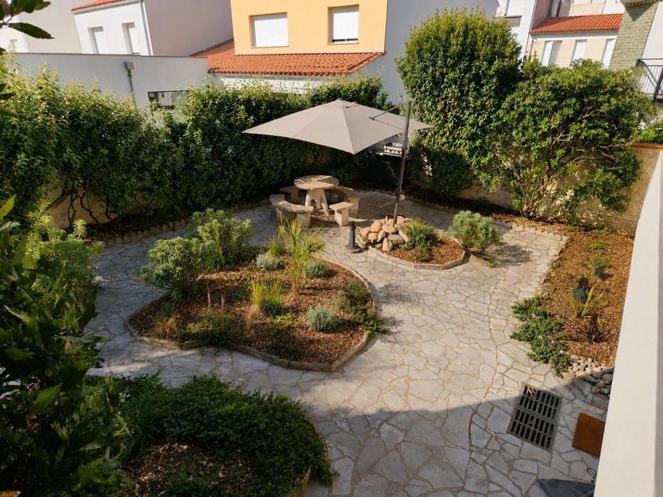 Patio, Garden, Garden view