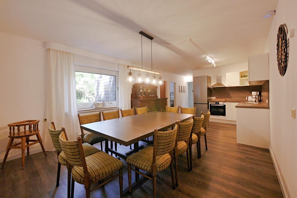 Gruppen & Seminarhaus 'Das Klassentreffen' - Unterkunft MITTELSTUFE Apartment in Willingen