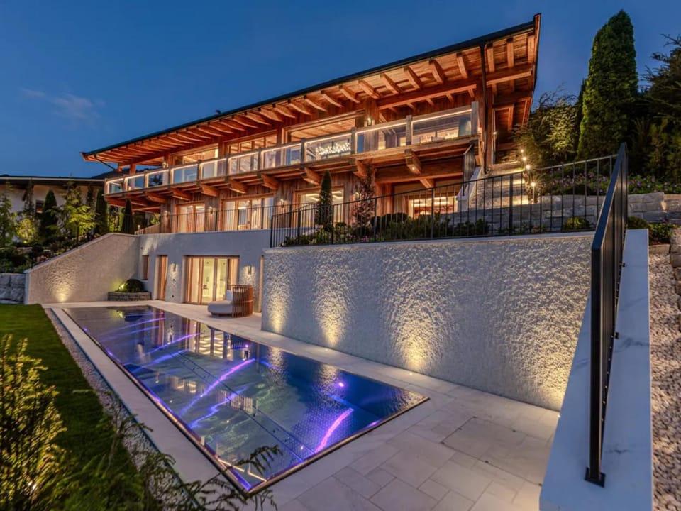 Comfortable 6 bedrooms with breathtaking view Apartment in Oz