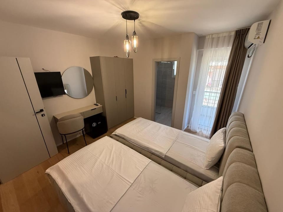 Struga Lake Suites Bed and Breakfast in Municipality of Ohrid, North Macedonia