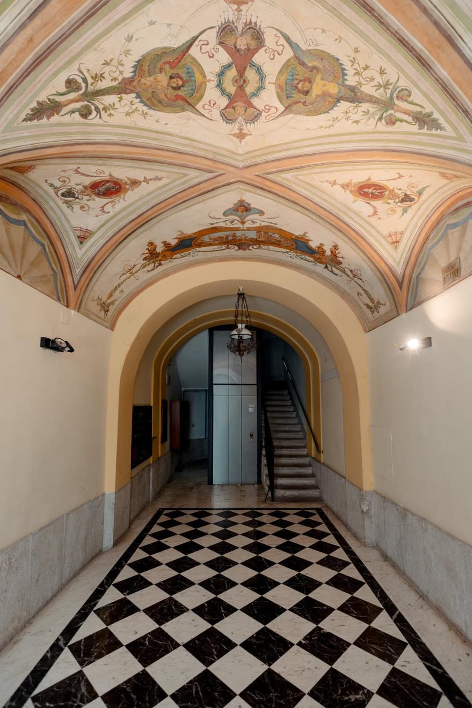 Facade/entrance