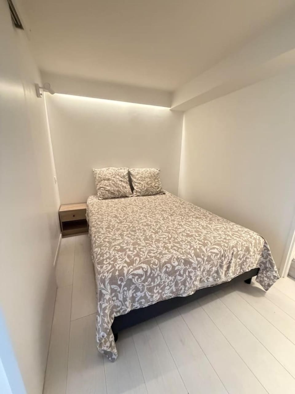 Studio Moderne tout équipé, petit extérieur Nîmes Apartment in Nimes