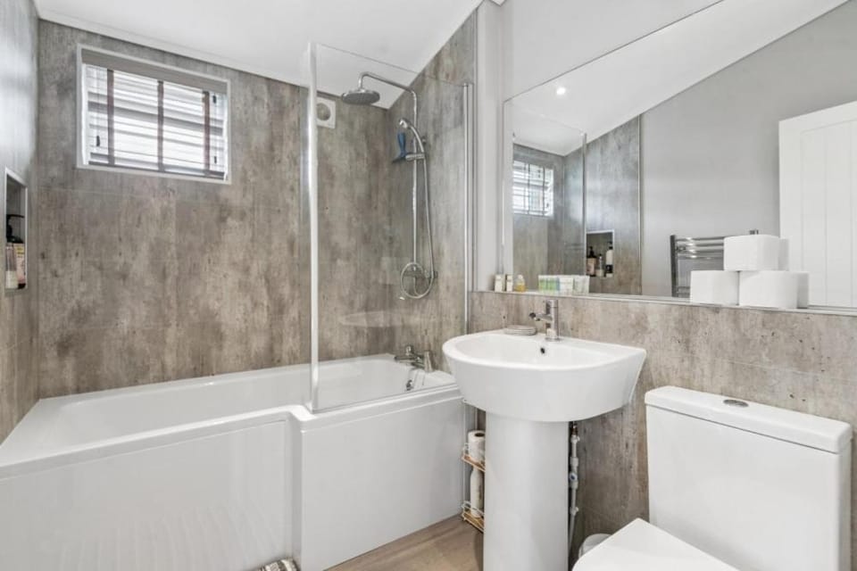 Windsor Marina Views - 3Bed Lodge - By Tempstay House in Windsor