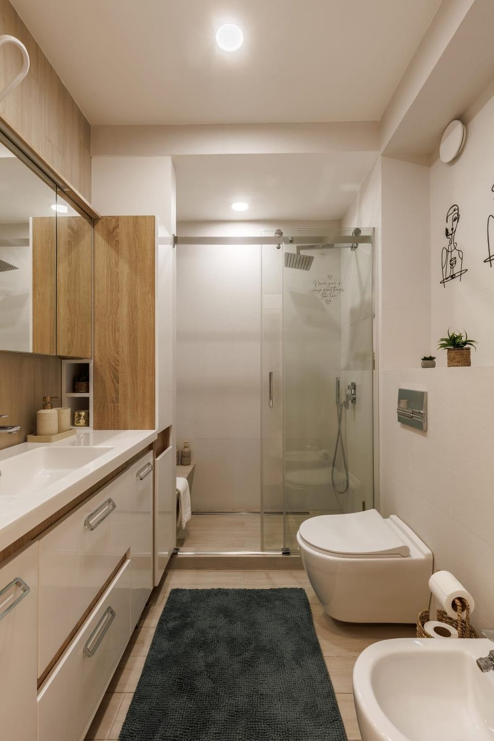 Modern Studio by Rose Valley Park, King Bed Apartment in Chișinău