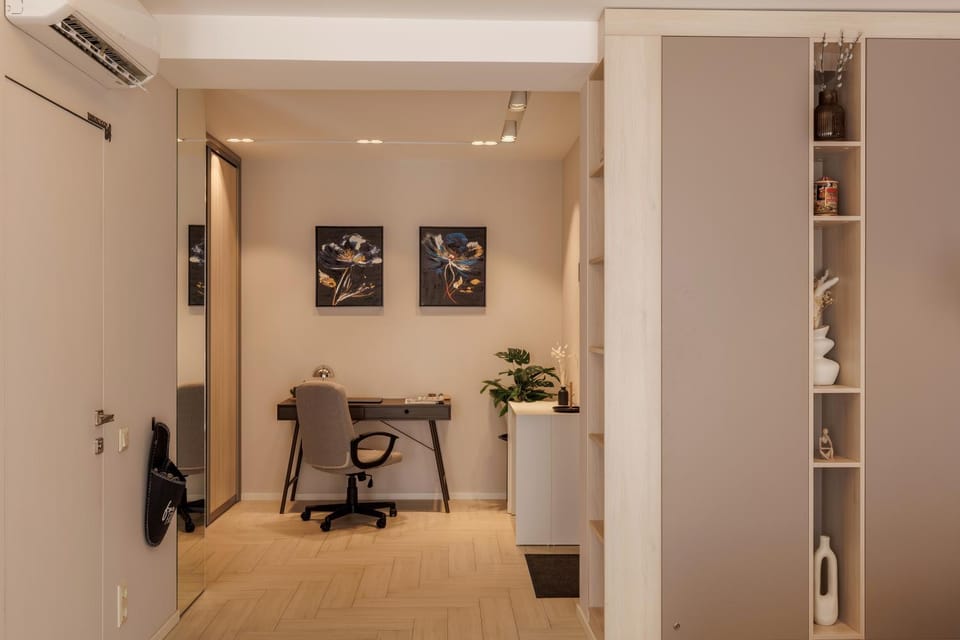 Modern Studio by Rose Valley Park, King Bed Apartment in Chișinău