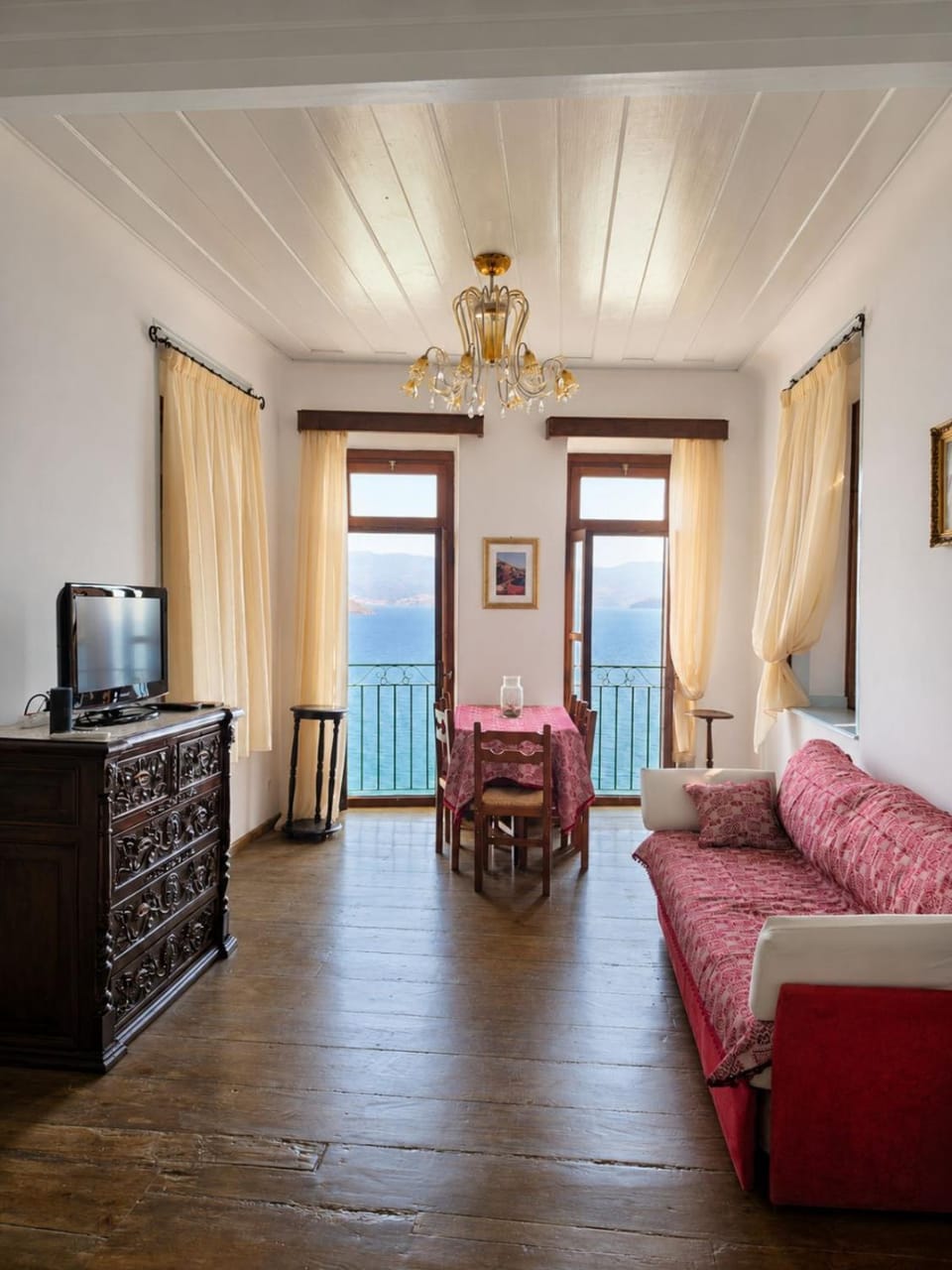 TV and multimedia, Living room, Seating area, Dining area, Sea view