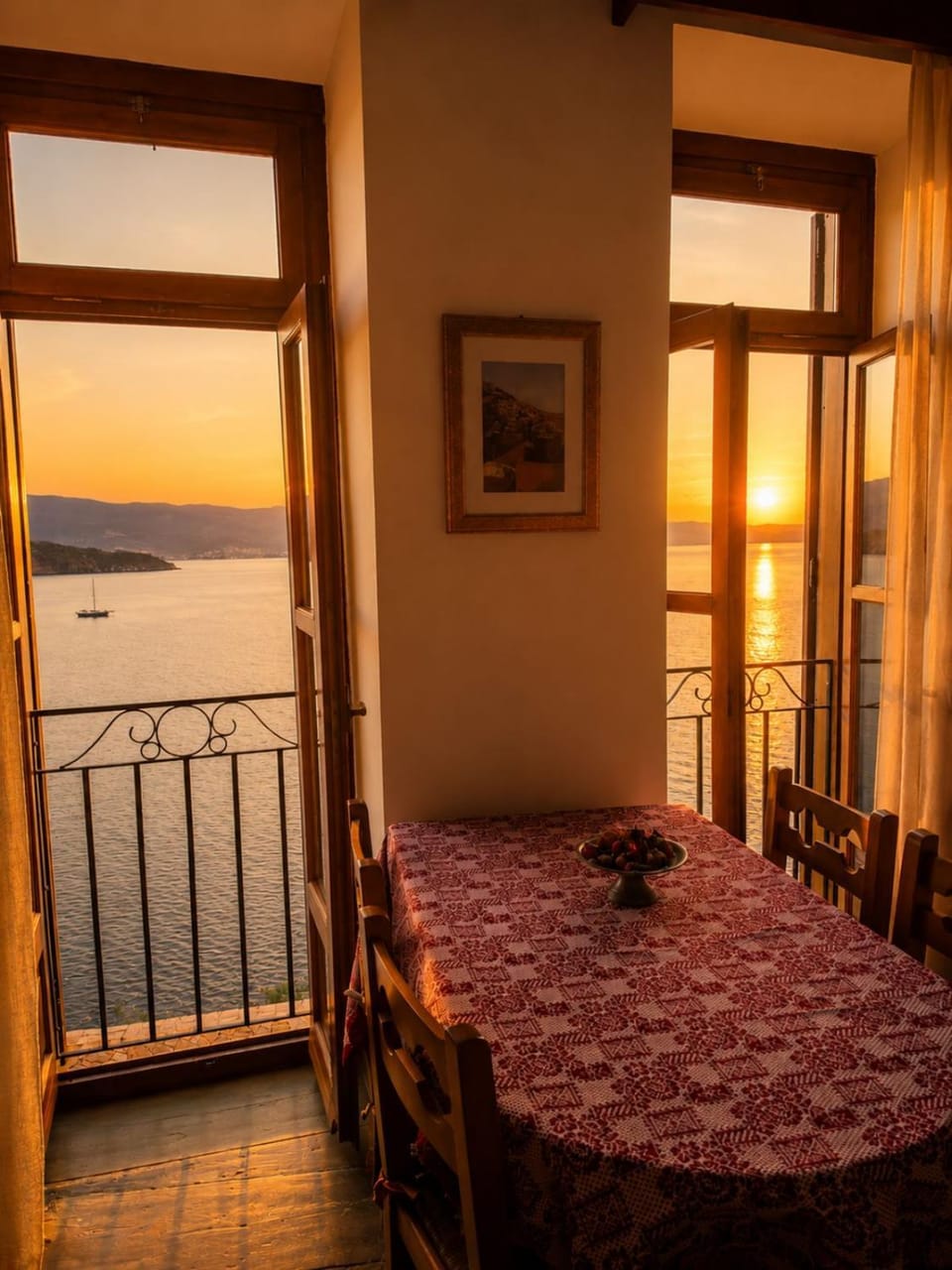 View (from property/room), Balcony/Terrace, Dining area, Sea view