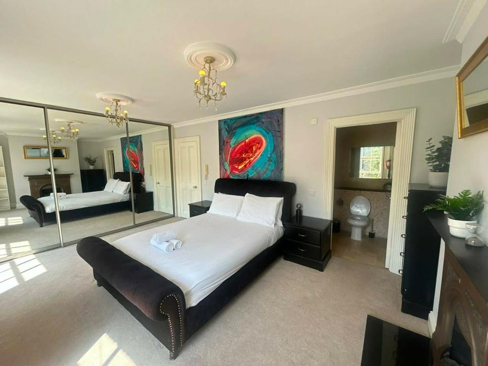 Elegant 4BDR 4BA Luxury Home Heart of Rathmines House in Dublin