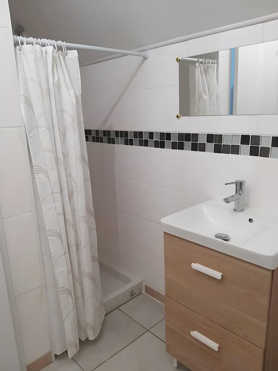 Bathroom, Living room