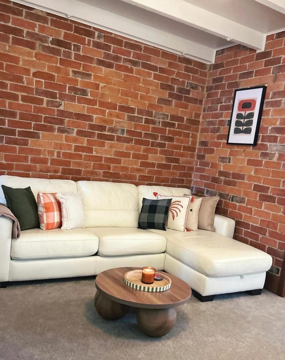 Rockstar Location! And an awesome house too! House in Dubbo