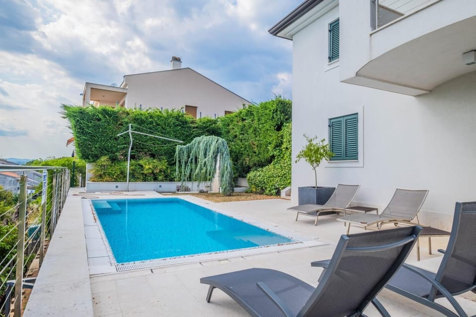 Quiet Living for Digital Nomads with Fast WiFi Vacation rental in Primorje-Gorski Kotar County