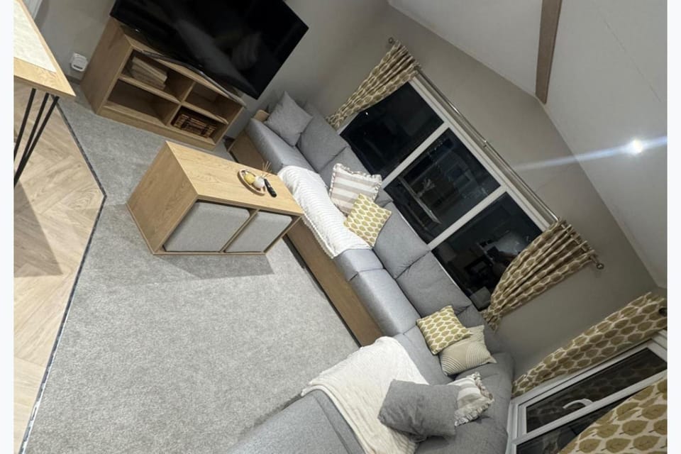 Sleeps6-BeachCaravan-FreeParking-Porthcawl House in Porthcawl