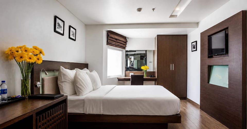 TV and multimedia, Photo of the whole room, Bedroom