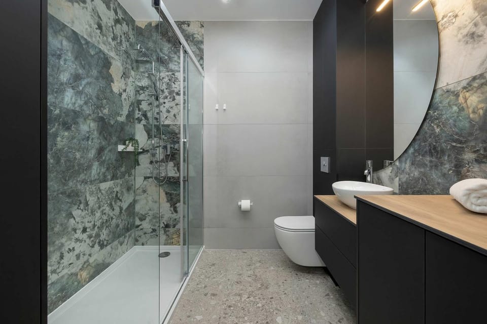 Shower, Toilet, Bathroom