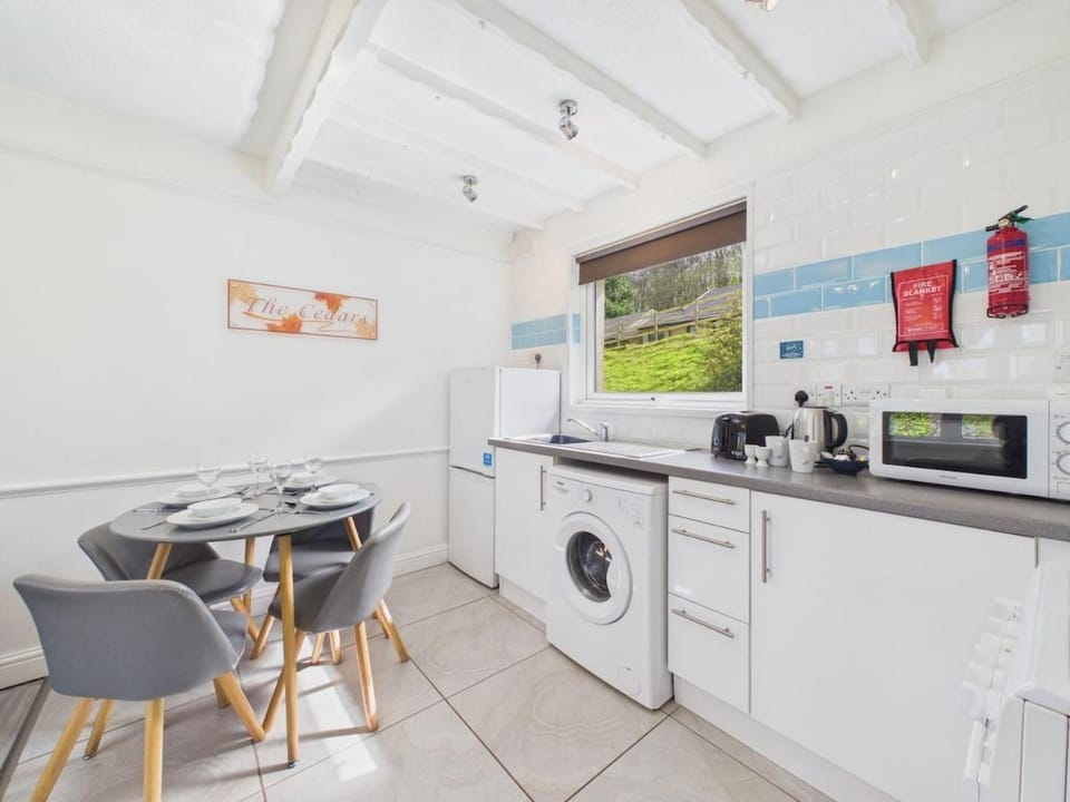 Lodge 11 - 2 Bed with Parking House in North Devon District