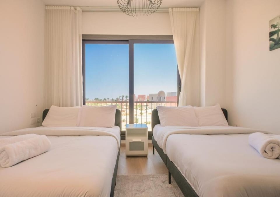 Sea Vibes 1BR with Pool View in Kamaran, El Gouna Apartment in Hurghada