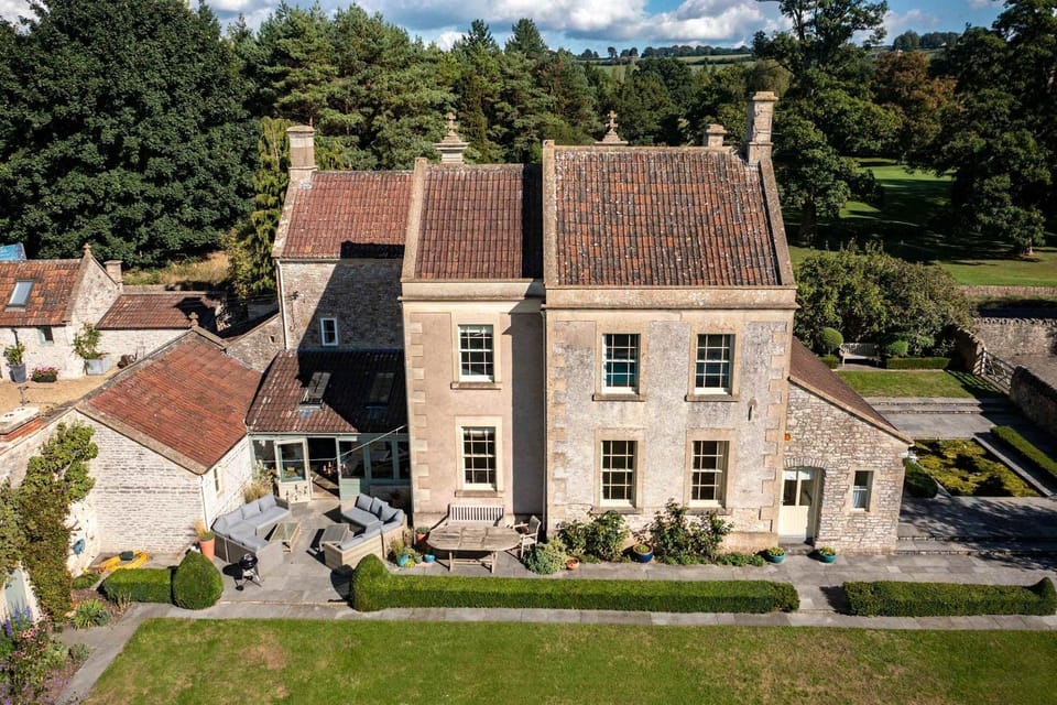 Farmhouse and Cottages sleeps 19 House in England