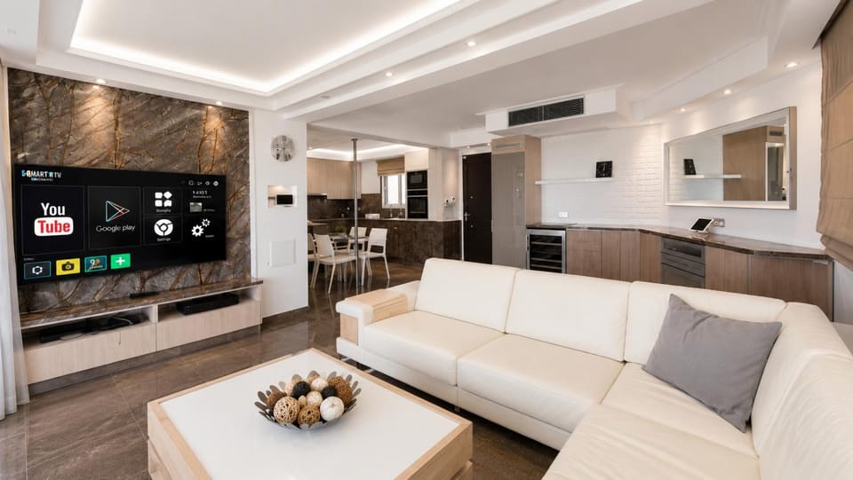 Communal lounge/ TV room, Living room