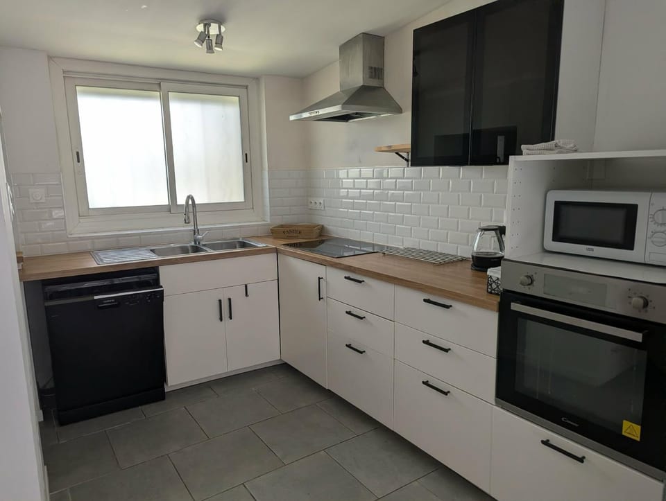 Appartement en rez de chaussée d'une maison de village Villa in Lunel