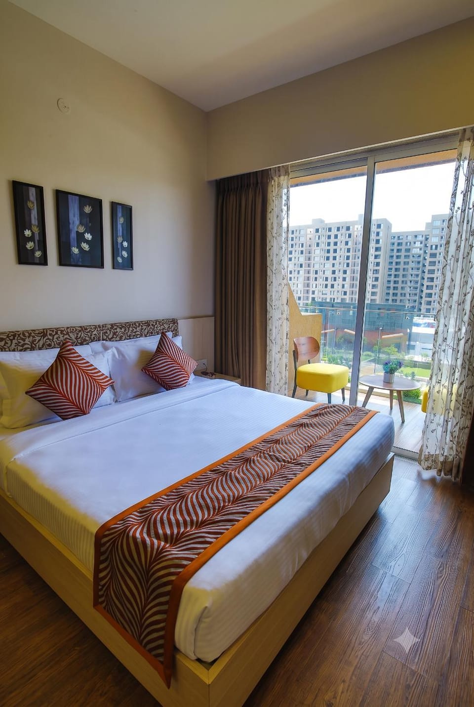 Bed, Balcony/Terrace, Bedroom, air conditioner