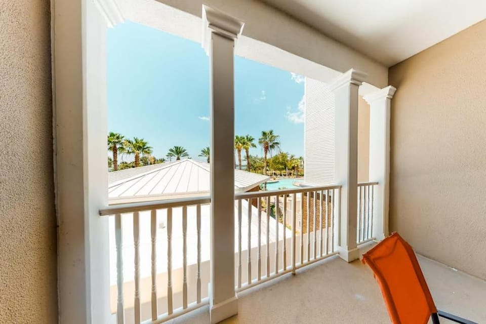 Waterfront Snowbird retreat with private balcony & pool - near the beach House in Lower Grand Lagoon