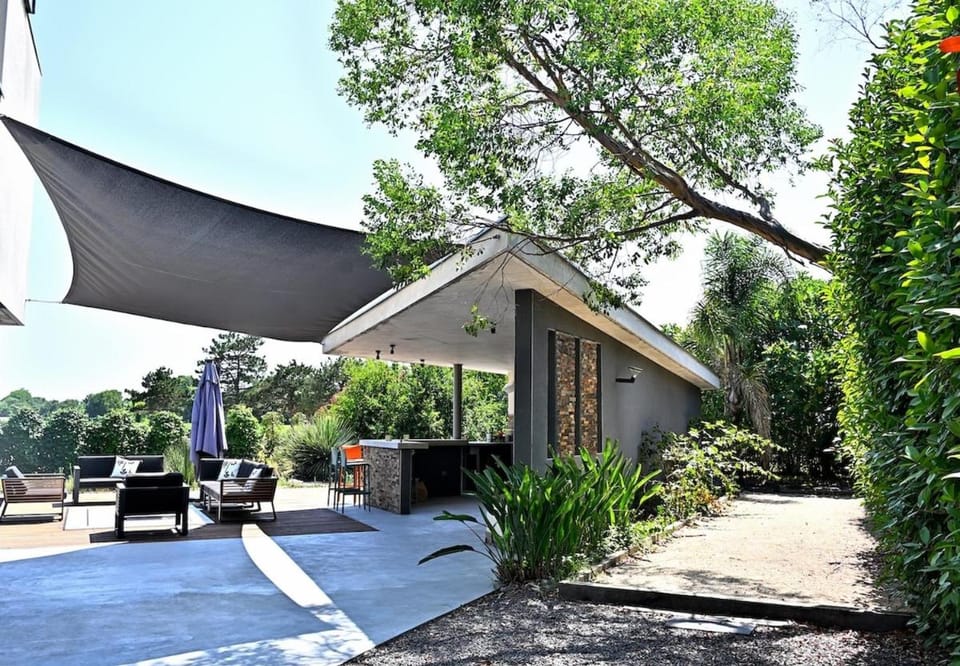 Superbe maison d'architecte en bord de Golf Villa in Occitanie