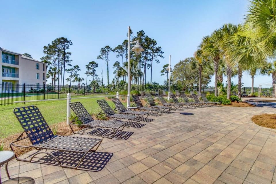 Snowbird-friendly condo with waterfront view WiFi AC access to pool hot tub House in Lower Grand Lagoon