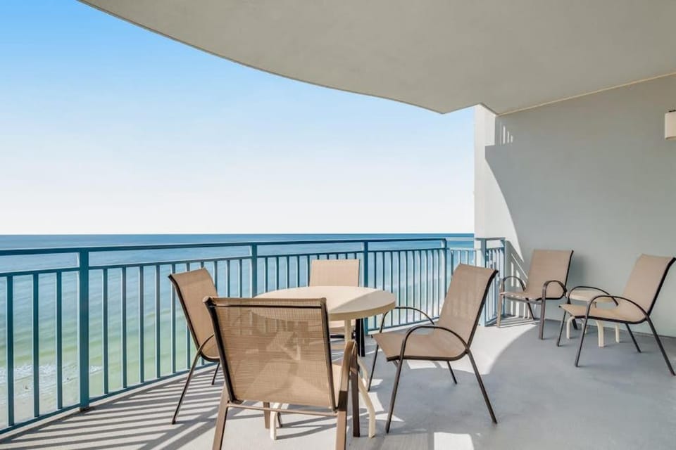 Beautiful condo with all the comforts of home Pool Hot tub House in Panama City Beach