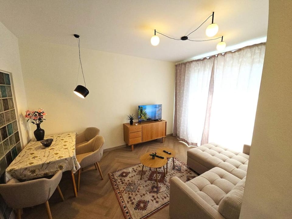 Serdika Elegance - Quiet Luxury in Central Sofia Apartment in Sofia