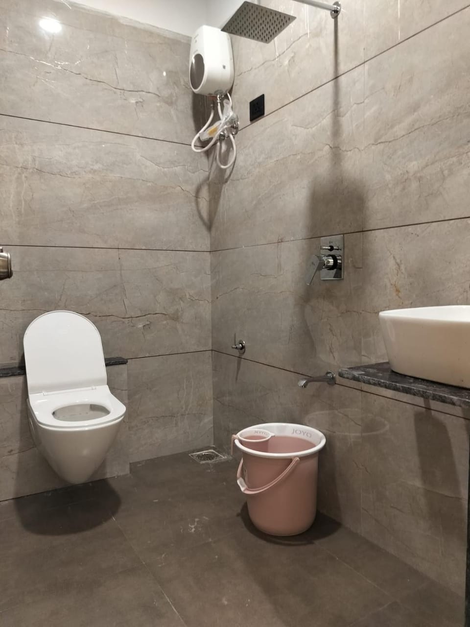 Hotel Raddizone Hotel in Gandhinagar
