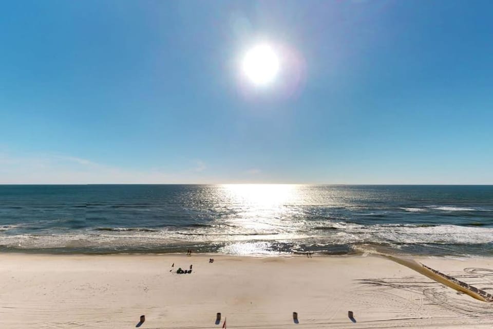Beautiful Gulf-front condo with resort pool & hot tub - right on the beach House in Panama City Beach
