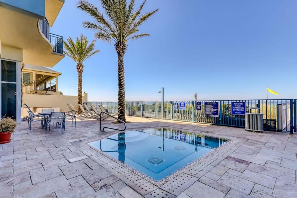 Beachfront condo with Gulf views grill balcony outdoor pool gym & hot tub House in Panama City Beach