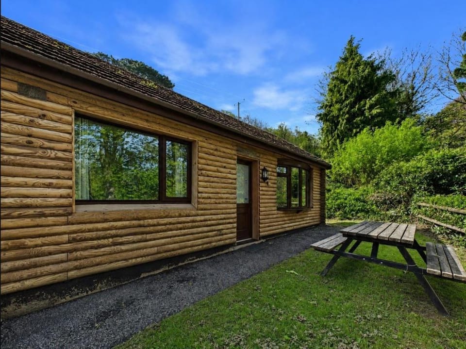 Lodge 15 - 2 Bed with Parking House in North Devon District