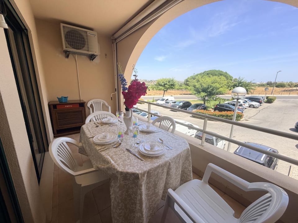 Cosy Nest Salgados near the Beach Apartment in Guia