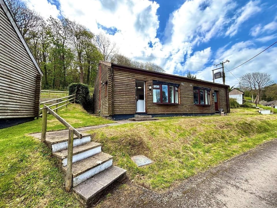 Lodge 23 - 2 Bed with Parking House in North Devon District