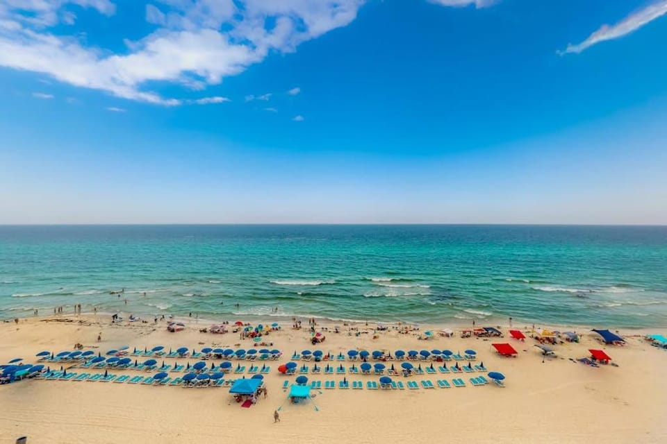 Gulf-front penthouse condo with pool hot tub fitness room & beach access House in Panama City Beach