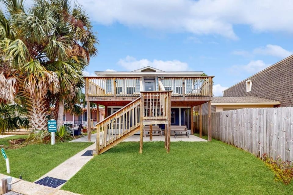 Dog-Friendly Retreat with Private Dock & Water Views - Great for Fishing & Boating House in Upper Grand Lagoon